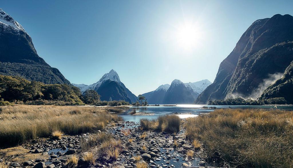 Milford Sound Overnight Cruise - Fiordland Discovery Eksteriør billede